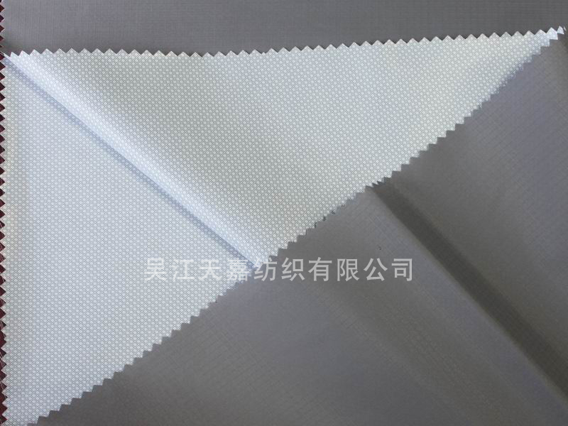 品名：210T格子尼丝纺复彩膜
