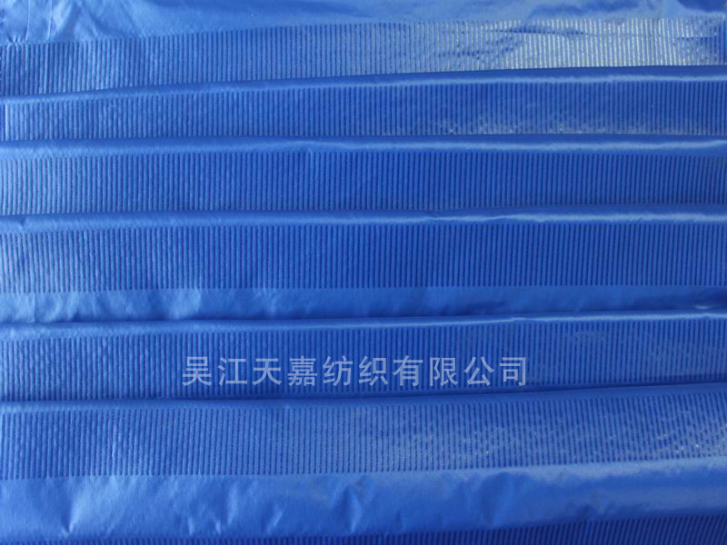 品名：压花380T尼丝纺防绒免内胆